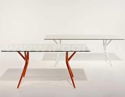 KARTELL SPOON TABLE